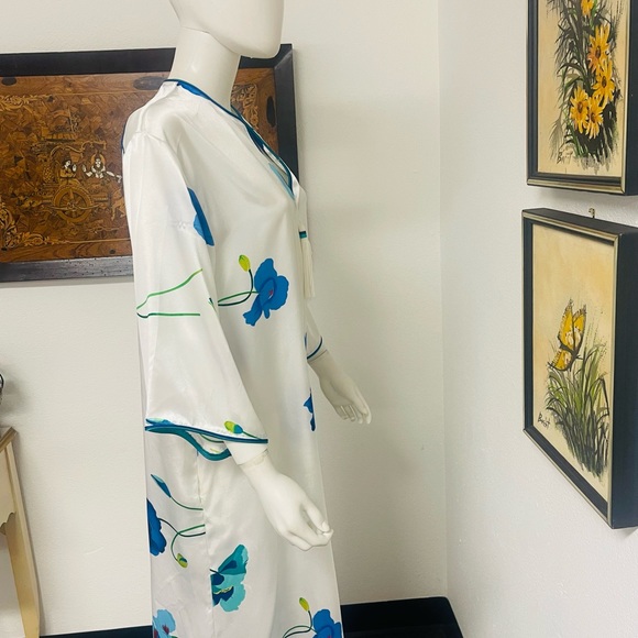 Valentino Blue Floral Nightgown Size Petite - Picture 7 of 7